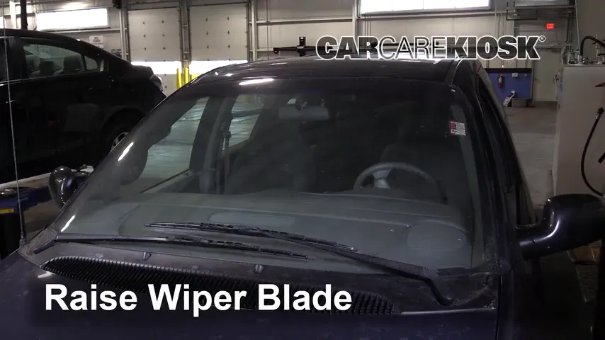 2001 Dodge Caravan SE 2.4L 4 Cyl. Windshield Wiper Blade (Front)
